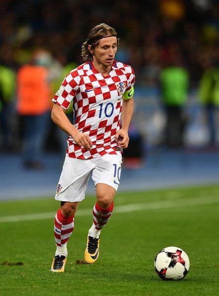 — @sport 来源：Barça Universal吉罗纳主帅米切尔信任加扎尼加担任门将，尽管他对特尔施特根持欢迎态度，但不希望一月份的预算仅围绕这一笔转会操作。